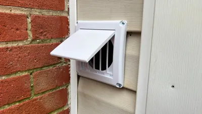 One Flap dryer vent cover with integrated guard